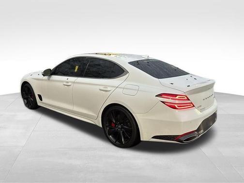 2023 Genesis G70 3.3T RWD