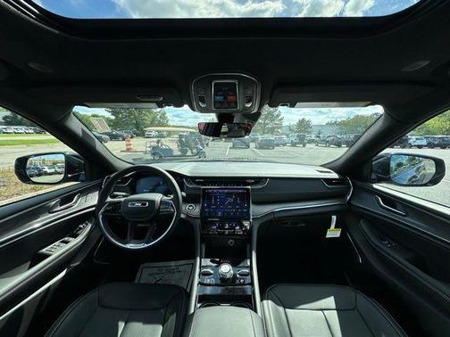 2025 Jeep Grand Cherokee L Overland