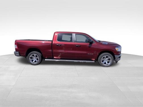 Delmonico Red Pearlcoat 2023 RAM 1500 Big Horn/Lone Star