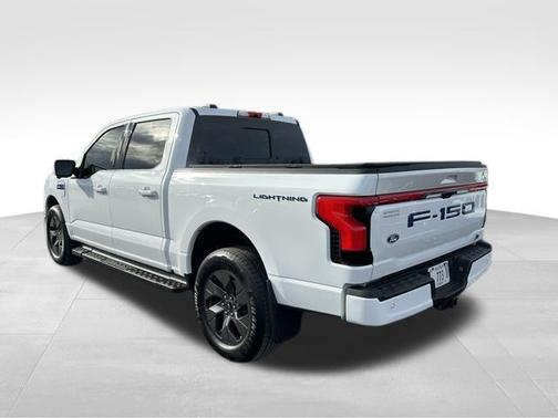 2024 Ford F-150 Lightning LARIAT