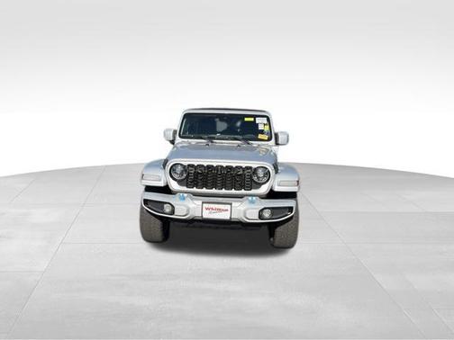 Silver Zynith Clearcoat 2024 Jeep Wrangler 4xe High Altitude