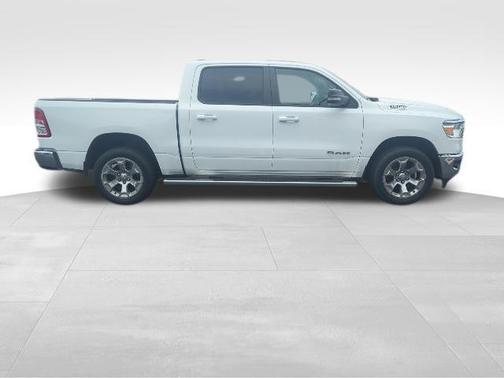 Bright White Clearcoat 2022 RAM 1500 Big Horn/Lone Star