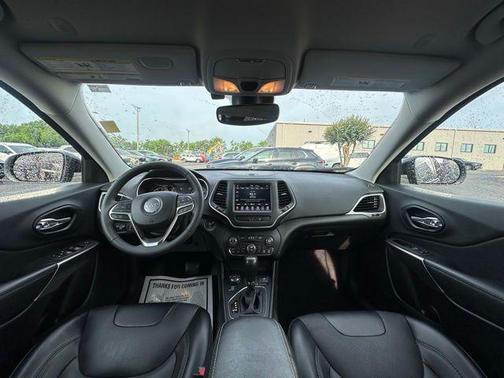 2022 Jeep Cherokee Latitude Lux