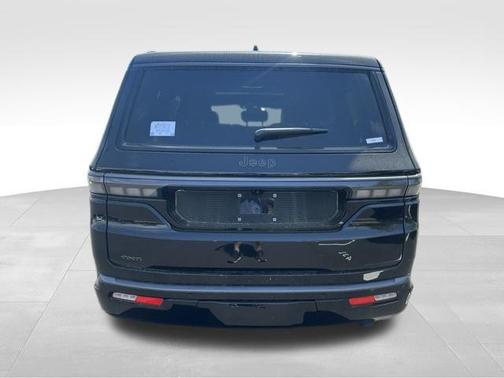 High Gloss Black 2026 Jeep Grand Wagoneer Limited Reserve 4x4