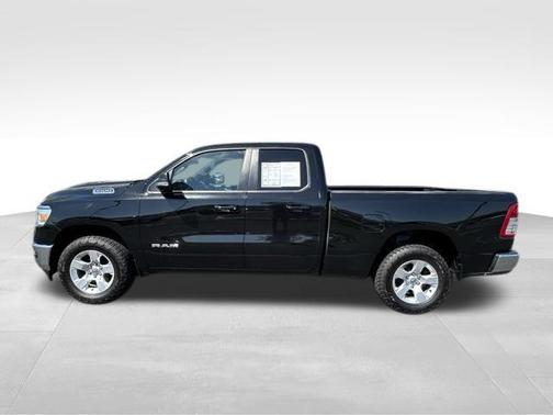 Diamond Black Crystal Pearlcoat 2021 RAM 1500 Big Horn/Lone Star