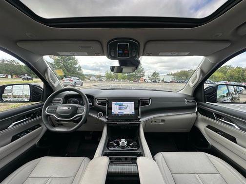 2024 Jeep Wagoneer L Series III 4x4