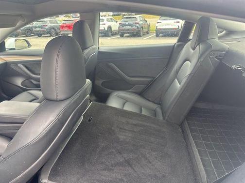 Pearl White Multi-Coat 2023 Tesla Model 3 Standard Range