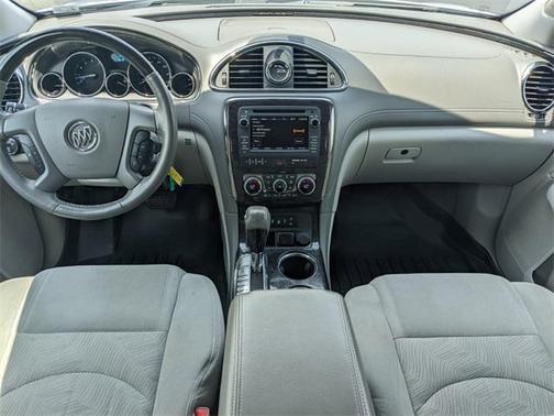 Photo 3 of 26 of 2017 Buick Enclave Convenience