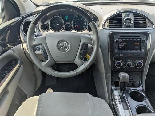 Photo 4 of 26 of 2017 Buick Enclave Convenience