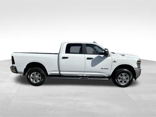 2025 RAM 2500 Big Horn Crew Cab 4x4 6'4' Box