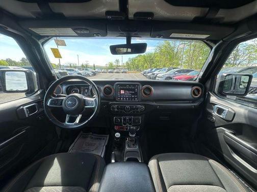 Sting-Gray Clearcoat 2021 Jeep Gladiator Mojave 4x4