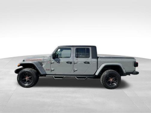 Sting-Gray Clearcoat 2021 Jeep Gladiator Mojave 4x4