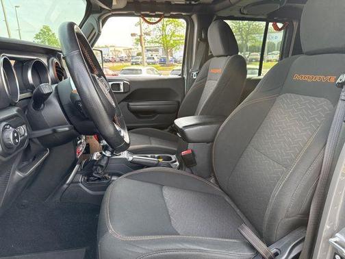 Sting-Gray Clearcoat 2021 Jeep Gladiator Mojave 4x4