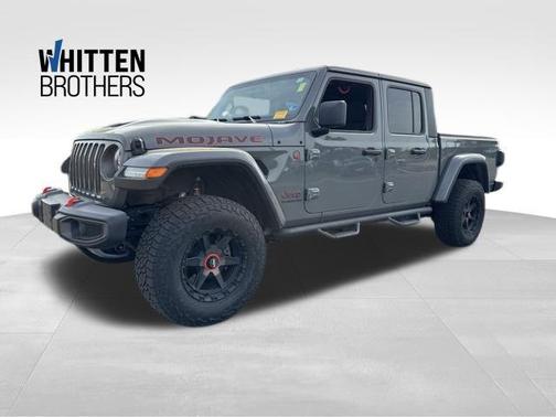 Sting-Gray Clearcoat 2021 Jeep Gladiator Mojave 4x4