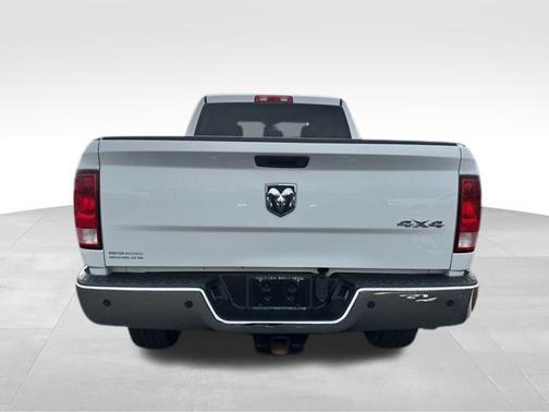 2017 RAM 2500 Tradesman Crew Cab 4x4 6'4' Box