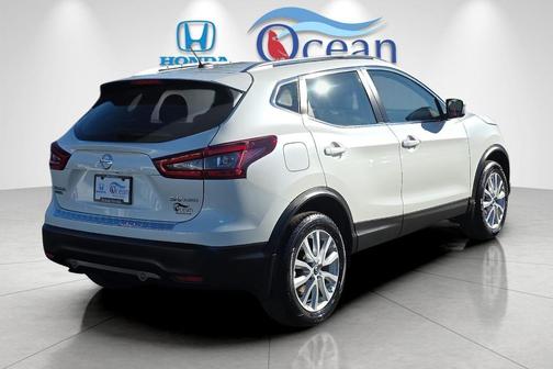 2022 Nissan Rogue Sport SV