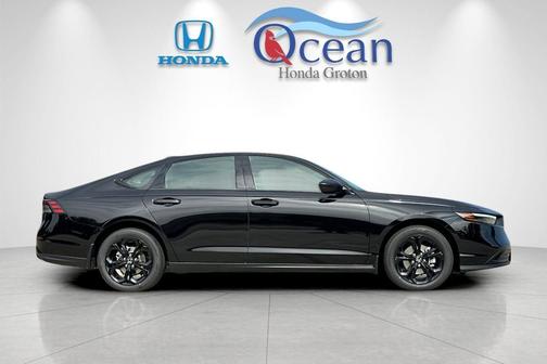 Crystal Black Pearl 2025 Honda Accord SE