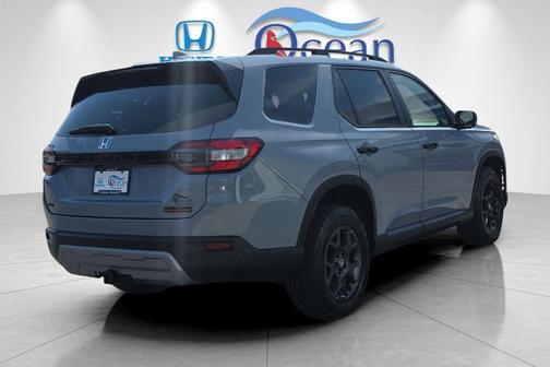 Sonic Gray Pearl 2025 Honda Pilot TrailSport