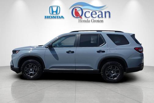 Sonic Gray Pearl 2025 Honda Pilot TrailSport
