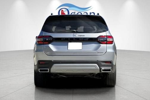 2025 Honda Pilot Touring 8-Passenger