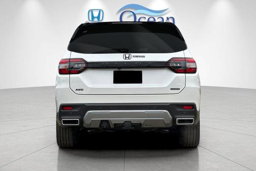 Silver Metallic 2026 Honda Pilot Touring 8-Passenger