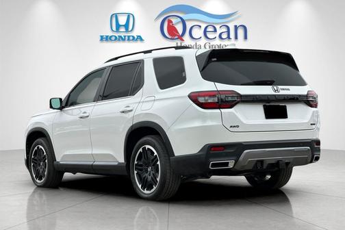Silver Metallic 2026 Honda Pilot Touring 8-Passenger