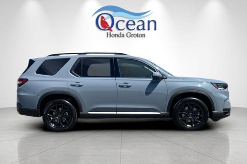 2025 Honda Pilot Touring 8-Passenger