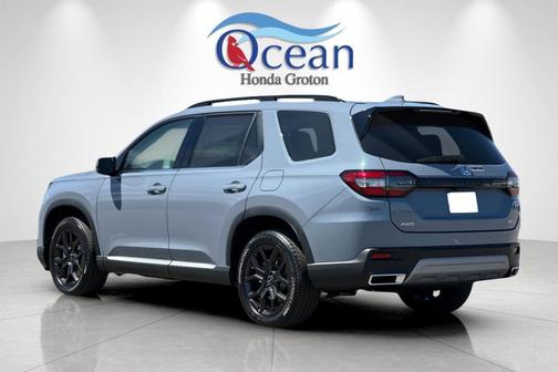 2025 Honda Pilot Touring 8-Passenger