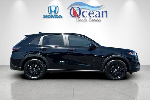 Crystal Black Pearl 2026 Honda HR-V AWD Sport