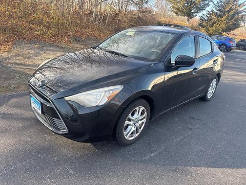 2017 Toyota Yaris iA Base