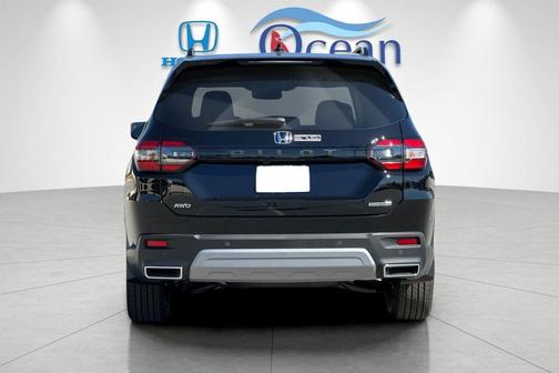 2025 Honda Pilot Touring 8-Passenger