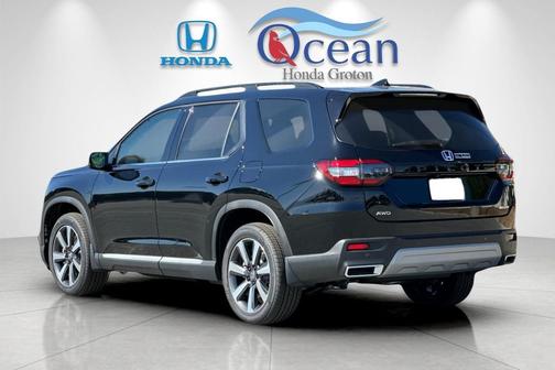2025 Honda Pilot Touring 8-Passenger