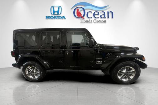 2023 Jeep Wrangler 4-Door Sahara