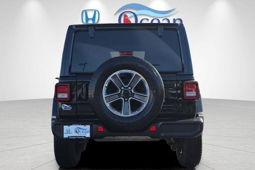 2023 Jeep Wrangler 4-Door Sahara