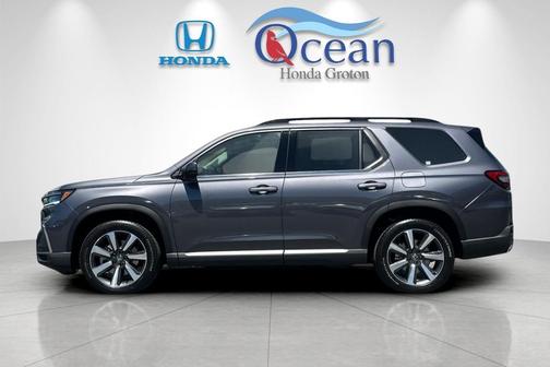 2025 Honda Pilot Touring 8-Passenger