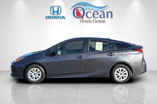 2022 Toyota Prius LE