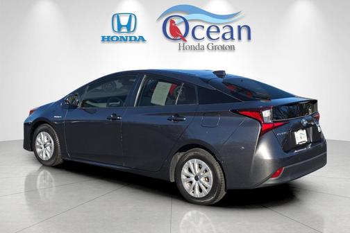 2022 Toyota Prius LE