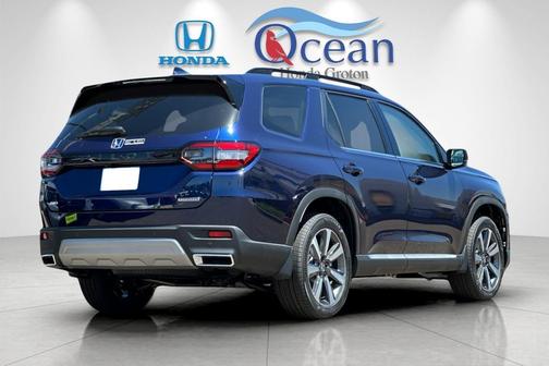 2025 Honda Pilot Touring 8-Passenger