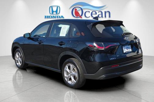 Crystal Black Pearl 2023 Honda HR-V LX