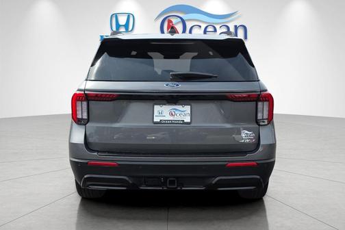 Gray Metallic 2025 Ford Explorer ST-Line
