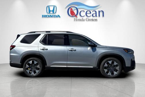 Silver Metallic 2026 Honda Pilot Elite