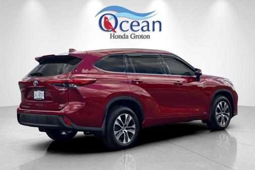 2020 Toyota Highlander Hybrid XLE