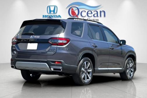 2025 Honda Pilot Touring 8-Passenger