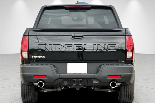 Crystal Black Pearl 2026 Honda Ridgeline RTL