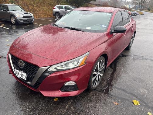 2020 Nissan Altima SR FWD