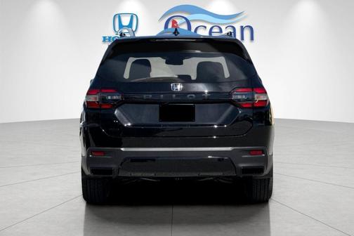 Crystal Black Pearl 2026 Honda Pilot Sport