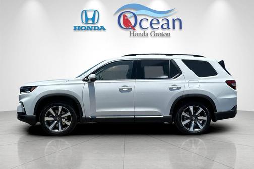 2025 Honda Pilot Touring 8-Passenger