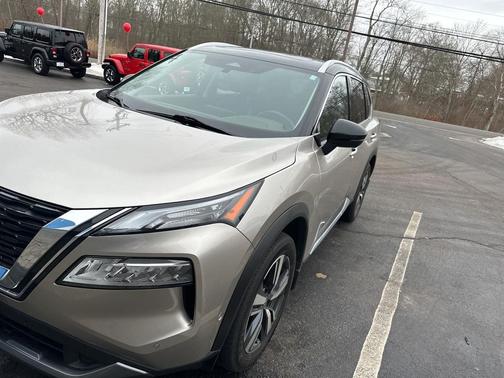 2023 Nissan Rogue SL