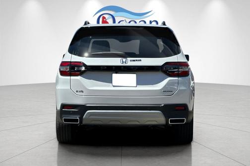 2025 Honda Pilot Touring 8-Passenger