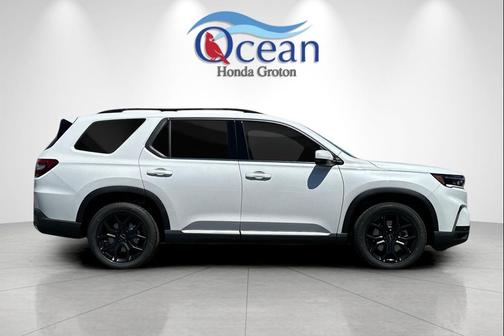 Platinum 2025 Honda Pilot Touring 8-Passenger